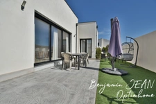 Maison récente de plain-pied avec piscine et garage à Sérignan