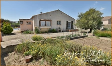 Maison de plain-pied 166m² avec piscine sur 1200m² à Sérignan – Gros potentiel !