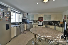 Belle maison familiale F6 de 170 m² avec piscine, chalet indépendant et garage