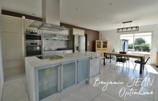 VILLA CONTEMPORAINE D'EXCEPTION AVEC PISCINE CHAUFFÉE ET VUE DÉGAGÉE SUR ESPACE NATUREL