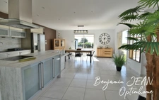 VILLA CONTEMPORAINE D'EXCEPTION AVEC PISCINE CHAUFFÉE ET VUE DÉGAGÉE SUR ESPACE NATUREL