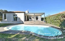 Maison de plain-pied avec piscine et prestations de qualité dans un environnement calme à Sérignan