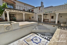 Ensemble immobilier avec piscine et terrasses – Cers (34)