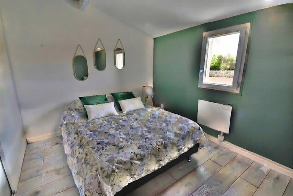 Maison à vendre 4 pièces  (16) FLEAC  3 chambres, garage, véranda et terrain
