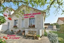 Maison de ville à vendre 6 pièces  (167 m2) 4 chambres, 2 s d'eau, 2 WC. 1 Garage et un jardin