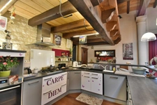 Maison à vendre 5 pièces proche de JARNAC (16) Propriété d'env 162 m2 ave 3 ch et 1 bureau, 