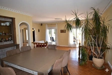 Maison à vendre 7 pièces  (16) ANGOULEME Centre, 5 chambres, 2 garages, 1 piscine.