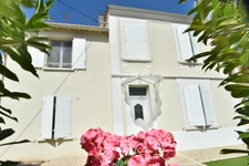 Maison à vendre 8 pièces SAINT YRIEIX SUR CHARENTE (16) avec grand terrain