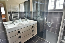 Grande Maison à vendre 6 pièces, 4 chambres, 2 s d'eau, 2 WC, garage et jardin ANGOULEME (16)