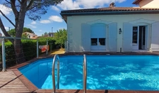 Maison à vendre 7 pièces  (16) ANGOULEME Centre, 5 chambres, 2 garages, 1 piscine.
