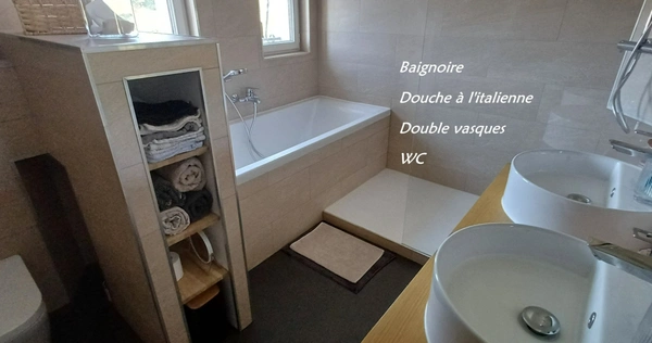 Maison à vendre 4 pièces  (16) FLEAC  3 chambres, garage, véranda et terrain