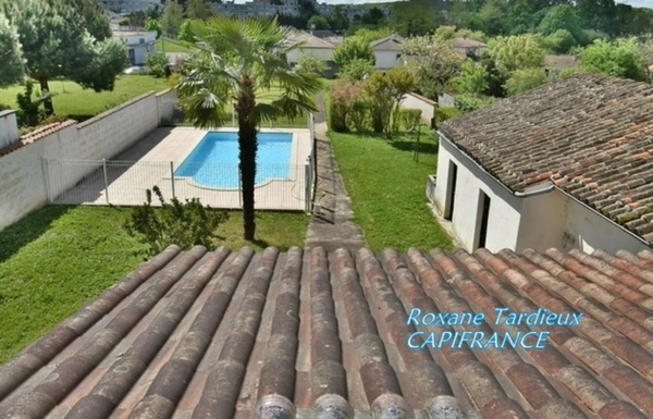 Maison à vendre 6 pièces ANGOULEME (16) maison 3 chambres + Studio et piscine sur terrain de 1150 m2