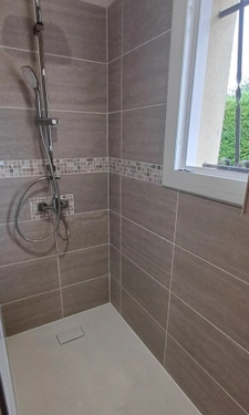 Maison à vendre 4 pièces plain pied (16) LA COURONNE, 4 chambres et terrain