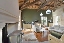 Maison à vendre 5 pièces proche de JARNAC (16) Propriété d'env 162 m2 ave 3 ch et 1 bureau, 