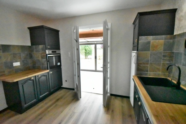 Maison à vendre 4 pièces plain pied (16) LA COURONNE, 4 chambres et terrain