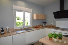 Maison à vendre 7 pièces  (16) ANGOULEME Centre, 5 chambres, 2 garages, 1 piscine.