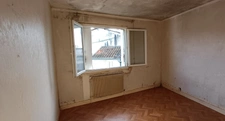 Maison à vendre 3 pièces  (16 ST MICHEL) avec 1 étage et 1 garage. Avec 2 chambres
