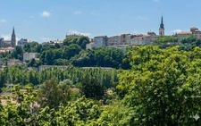 Maison à vendre 7 pièces  (16) ANGOULEME Centre, 5 chambres, 2 garages, 1 piscine.