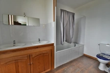 Maison à vendre d'env 120 m2 (dont 80 habitables) 5 pièces avec jardin GARDES LE PONTAROUX (16)