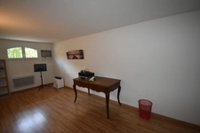 Maison à vendre 7 pièces  (16) ANGOULEME Centre, 5 chambres, 2 garages, 1 piscine.