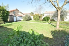 Maison de ville à vendre 6 pièces  (167 m2) 4 chambres, 2 s d'eau, 2 WC. 1 Garage et un jardin