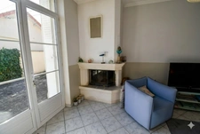 Maison de ville à vendre 6 pièces  (167 m2) 4 chambres, 2 s d'eau, 2 WC. 1 Garage et un jardin