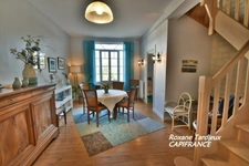 Maison de ville à vendre 6 pièces  (167 m2) 4 chambres, 2 s d'eau, 2 WC. 1 Garage et un jardin