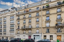 PARIS 15E GARE MONTPARNASSE - 8 MIN METRO L6 ET L12 - 2P - 44,64 M² - CAVE - LOCAL VELOS 
