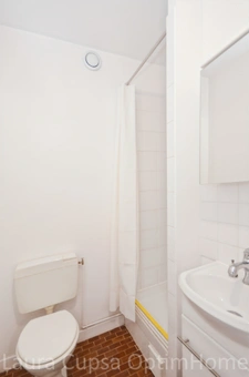 SCEAUX - CHAMBRE DE 13,15 m² FACE AU LYCEE LAKANAL  - 9 min RER BOURG-LA-REINE