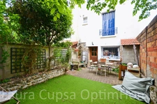 BOURG-LA-REINE - 5 PIECES - 93,39 m² CARREZ - 97 m² UTILES - 3 CHAMBRES - JARDIN 36 M² ENVIRON - BOX A 2 MIN 