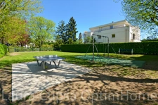 SCEAUX - 8 MIN RER SCEAUX - 7P - 120, 95 M² - 2 BALCONS - 4E ET DERNIER ETAGE - 2 CAVES - BOX ET PARKING LIBRE DANS RESIDENCE FERMEE