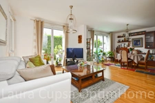 ISSY LES MOULINEAUX - 9 MIN GARE DE CLAMART - 15 MIN L12 - 4 PIECES - 84,53 M² - TERRASSE ET JARDINET - CAVE - PARKING EN SUS
