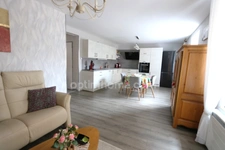 THIONVILLE (OEUTRANGE) - APPARTEMENT 4 PIÈCES AVEC 3 CHAMBRES ! GARAGE ET JARDIN !