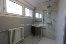 THIONVILLE - APPARTEMENT 5 PIÈCES AVEC 3 CHAMBRES ! BALCON ET PARKING ! EXCELLENTES PRESTATIONS ! 