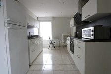 THIONVILLE - APPARTEMENT 5 PIÈCES AVEC 3 CHAMBRES ! BALCON ET PARKING ! EXCELLENTES PRESTATIONS ! 