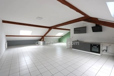 THIONVILLE (OEUTRANGE) - APPARTEMENT 4 PIÈCES AVEC 2 CHAMBRES ET GARAGE ET JARDIN !