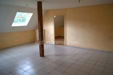 ALGRANGE - 3 APPARTEMENTS DANS UN IMMEUBLE DE CARACTERE ! POUR INVESTISSEURS ! 