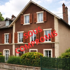 ALGRANGE - BATISSE 12 PIECES DE 342 M² AU COEUR DE LA VILLE ! A RENOVER !