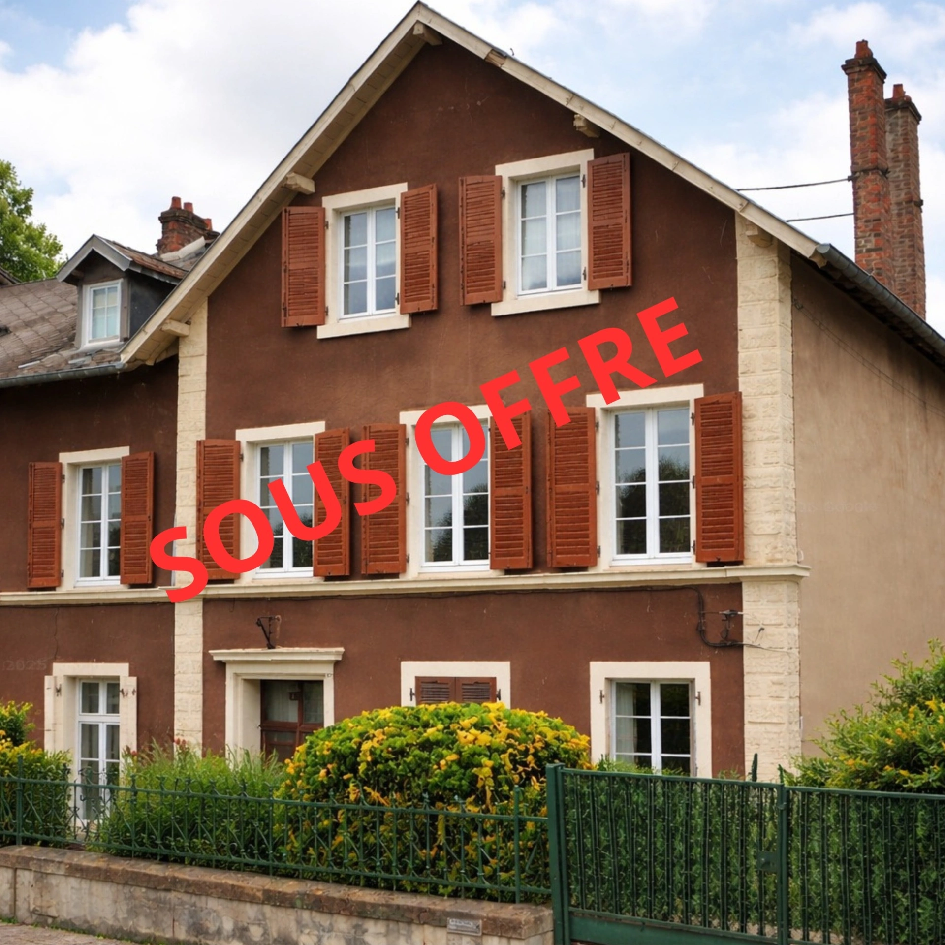 Maison 12 pièces 342 m² · à Algrange · 342 m² · 250 000 €