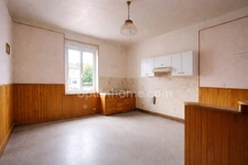 ALGRANGE - BATISSE 12 PIECES DE 342 M² AU COEUR DE LA VILLE ! A RENOVER !