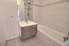 Appartement 4 pièces de 84 m2 avec balcon et parkings à vendre à  CARRIERES SOUS POISSY (78) au prix de 335000 euros