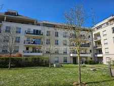 Appartement 4 pièces de 84 m2 avec balcon et parkings à vendre à  CARRIERES SOUS POISSY (78) au prix de 335000 euros