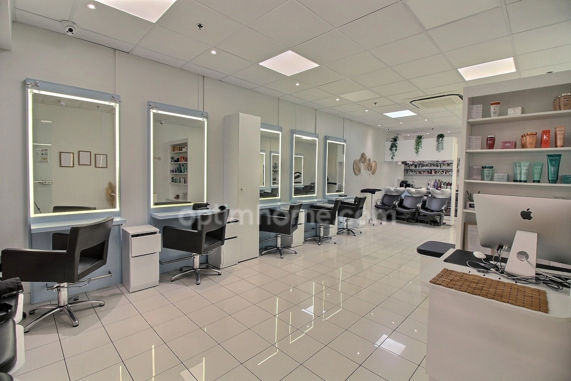 Local commercial 3 pièces 66 m² · à Flins sur Seine · 66 m² · 70 000 €