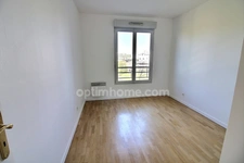 Appartement 4 pièces de 84 m2 avec balcon et parkings à vendre à  CARRIERES SOUS POISSY (78) au prix de 335000 euros
