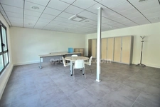 Bureau de 225 m2 avec parkings à vendre à ORGEVAL (78)