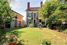 Maison 7 pièces avec jardin et dépendances à vendre à MAISONS LAFFITTE (78)