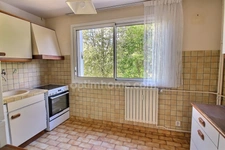 Appartement 4 pièces de 71 m2 avec balcon, box et cave à vendre à POISSY (78)