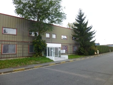 Bureaux à louer de 58 m2 cloisonnés en trois parties dans une ZAC à Achères 570,00 € H.T. H.C. / mois