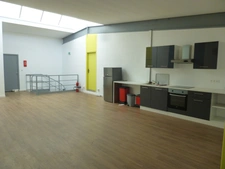 Bureaux à louer de 28 m2 dans une ZAC à Achères au prix de 350 € H.T. C.C. / mois