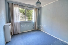 Appartement 4 pièces de 71 m2 avec balcon, box et cave à vendre à POISSY (78)